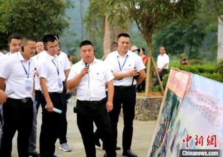 围绕培训主题安排现场观摩教学活动。　湖南省委组织部供图